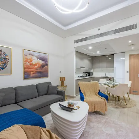 Appartamento Cozy & Convenient 1Br Haven In Al Jaddaf Dubai Esterno foto